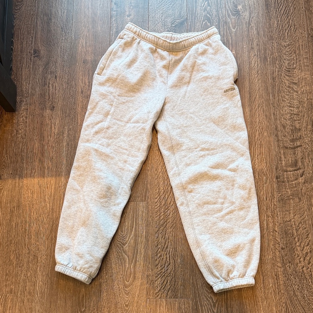 Aritzia Mega Fit Joggers Heather Grey